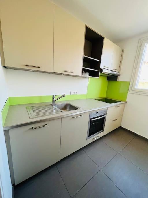 Logement A 10 Minutes A Pied De La Gare Centre 아비뇽 외부 사진